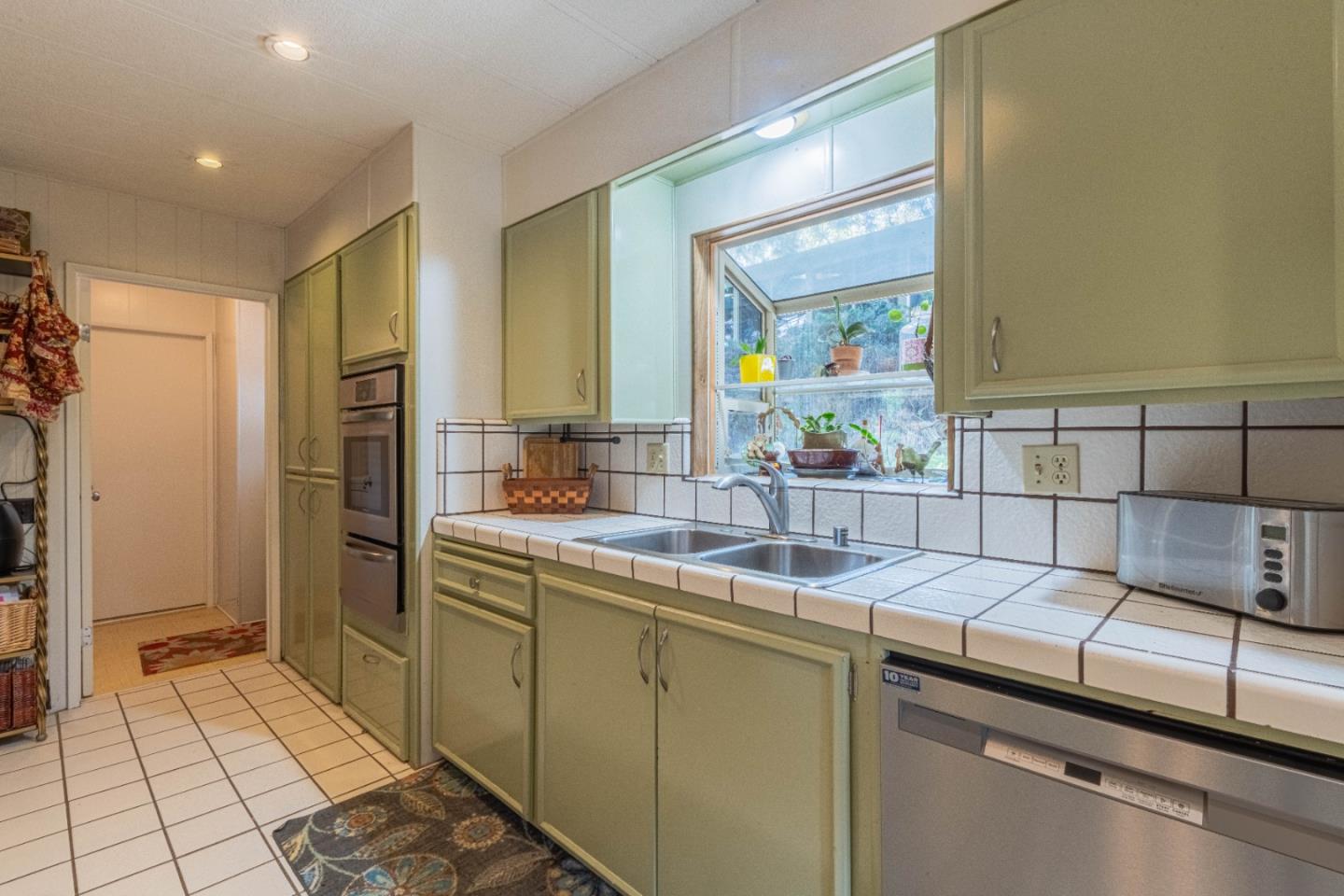 Detail Gallery Image 14 of 40 For 17633 Pond Derosa N/a,  Salinas,  CA 93907 - 2 Beds | 2 Baths