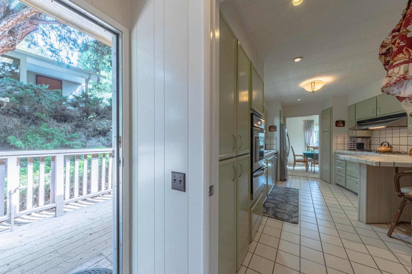 Detail Gallery Image 15 of 40 For 17633 Pond Derosa N/a,  Salinas,  CA 93907 - 2 Beds | 2 Baths