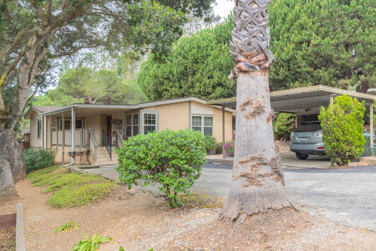 Detail Gallery Image 2 of 40 For 17633 Pond Derosa N/a,  Salinas,  CA 93907 - 2 Beds | 2 Baths