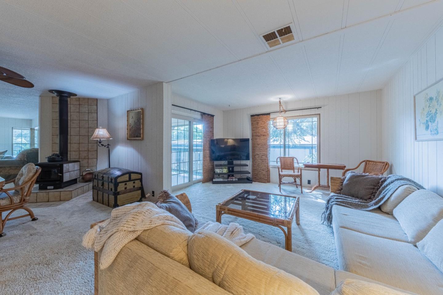 Detail Gallery Image 21 of 40 For 17633 Pond Derosa N/a,  Salinas,  CA 93907 - 2 Beds | 2 Baths