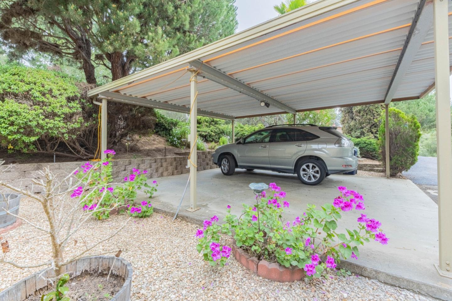 Detail Gallery Image 37 of 40 For 17633 Pond Derosa N/a,  Salinas,  CA 93907 - 2 Beds | 2 Baths