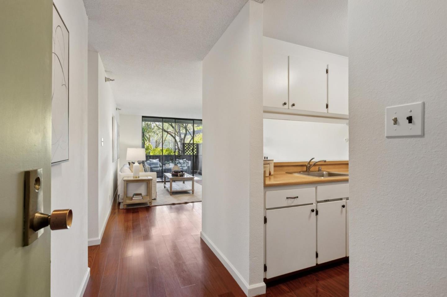 Detail Gallery Image 2 of 42 For 2101 Shelter Creek Ln, San Bruno,  CA 94066 - 1 Beds | 1 Baths
