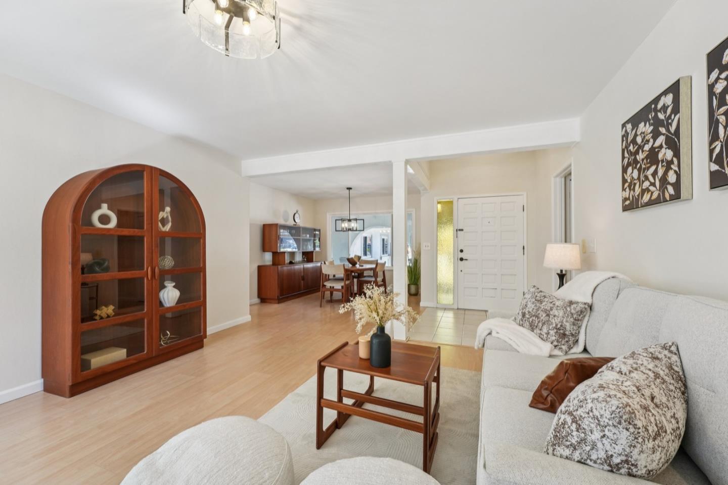 Detail Gallery Image 6 of 23 For 16870 Gallop Dr, Morgan Hill,  CA 95037 - 3 Beds | 2 Baths