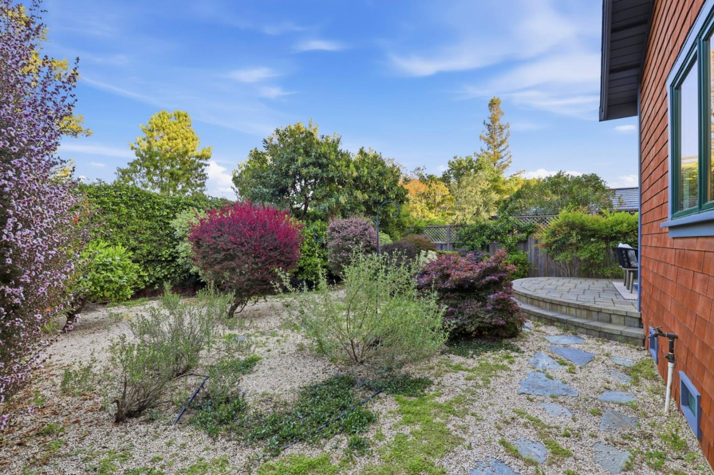 Detail Gallery Image 39 of 39 For 2067 Santa Cruz Ave, Menlo Park,  CA 94025 - 5 Beds | 3 Baths