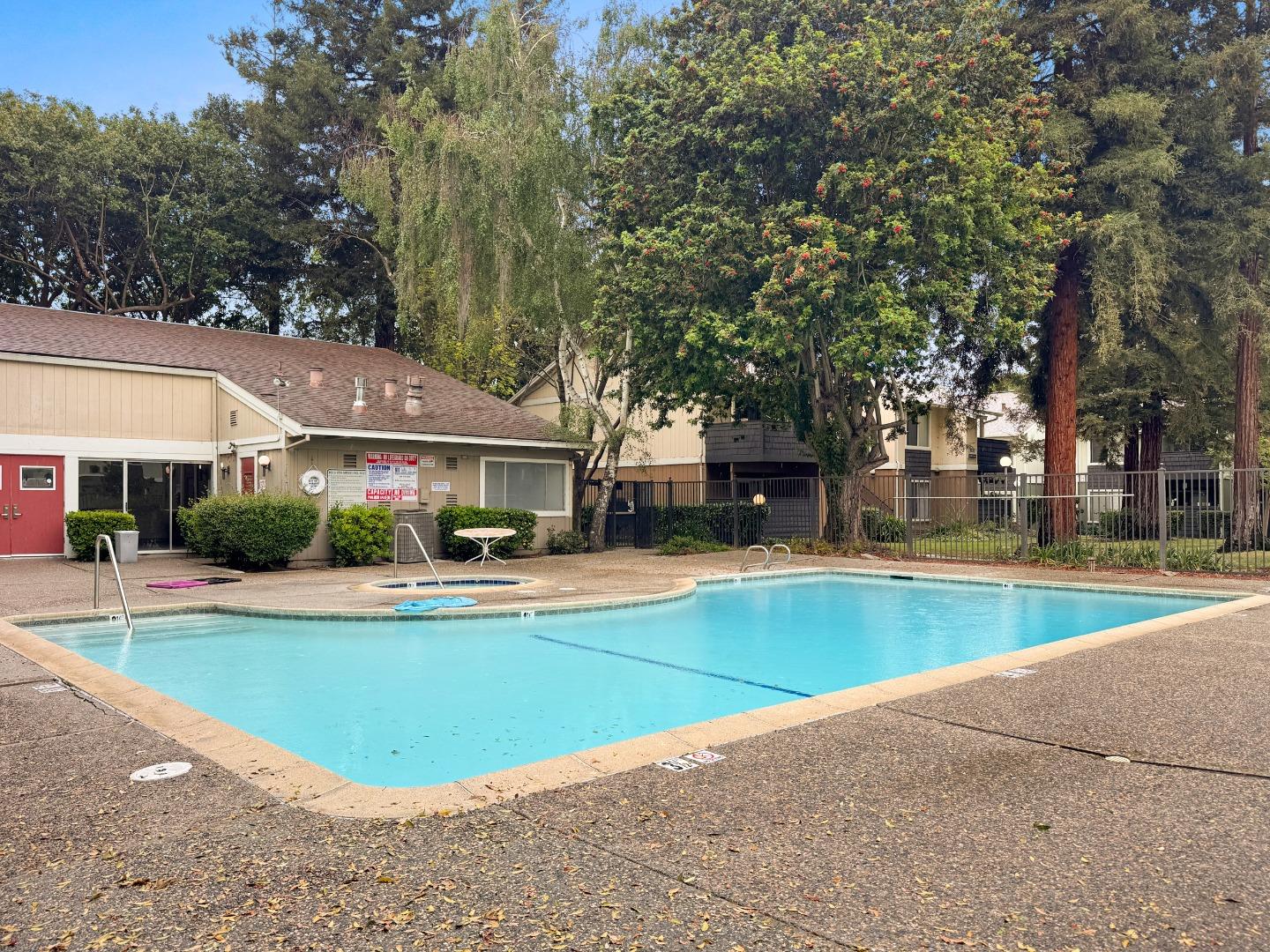 Detail Gallery Image 30 of 52 For 2599 Easton Ln #109,  San Jose,  CA 95133 - 2 Beds | 2 Baths