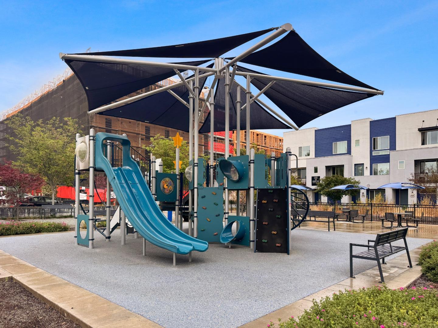 Detail Gallery Image 36 of 52 For 2599 Easton Ln #109,  San Jose,  CA 95133 - 2 Beds | 2 Baths