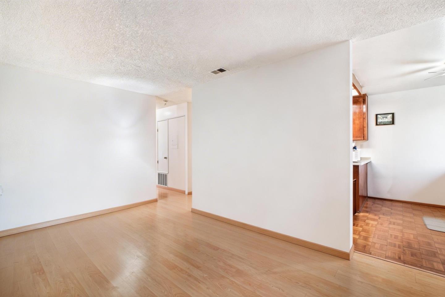 Detail Gallery Image 41 of 52 For 2599 Easton Ln #109,  San Jose,  CA 95133 - 2 Beds | 2 Baths