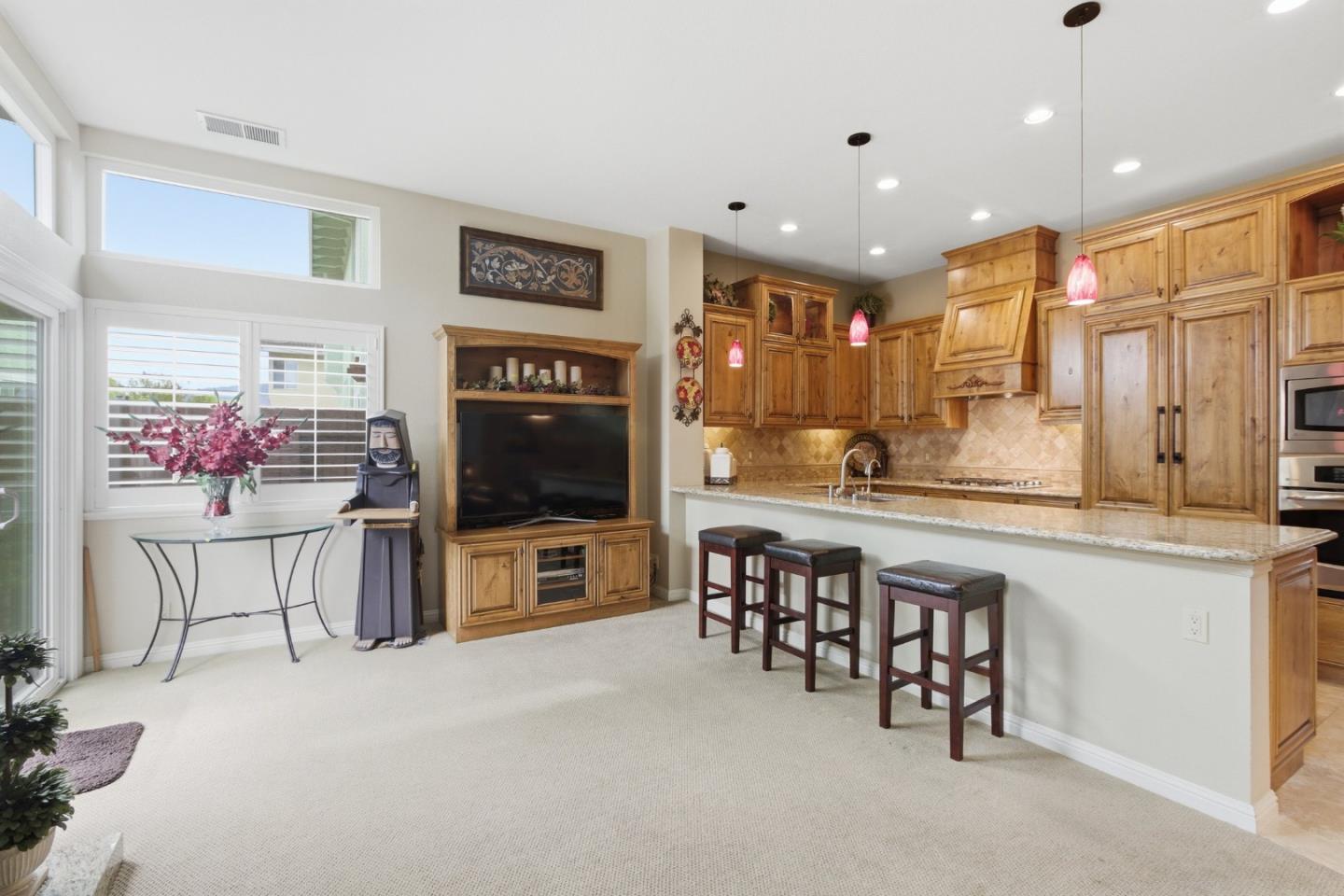 Detail Gallery Image 22 of 36 For 9612 Eagle Hills Way, Gilroy,  CA 95020 - 3 Beds | 2 Baths