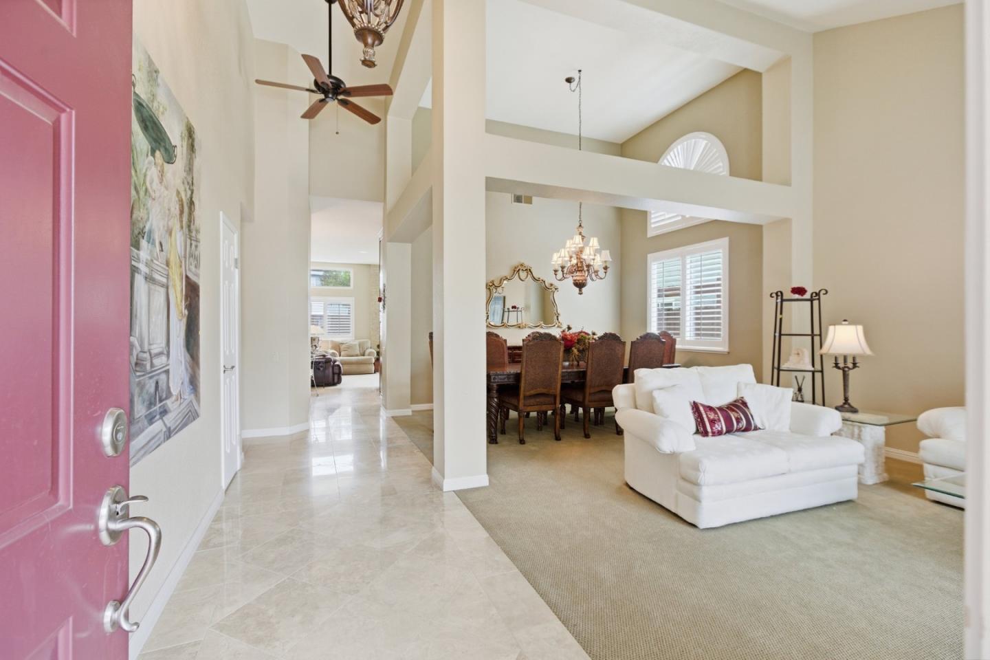 Detail Gallery Image 5 of 36 For 9612 Eagle Hills Way, Gilroy,  CA 95020 - 3 Beds | 2 Baths