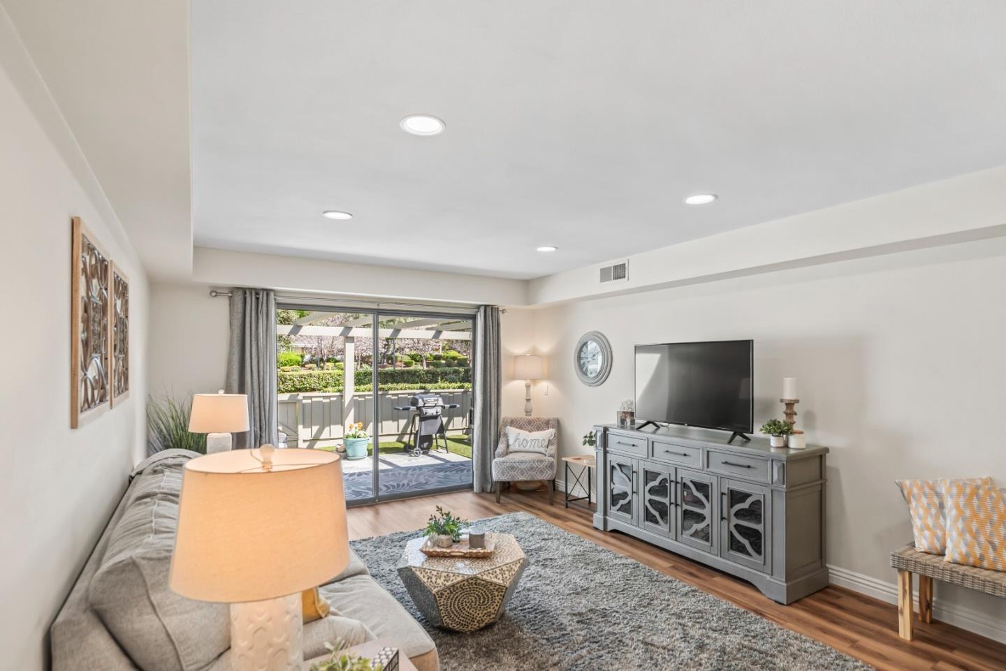 Photo #8: ML82040726 Listing: Photo #8