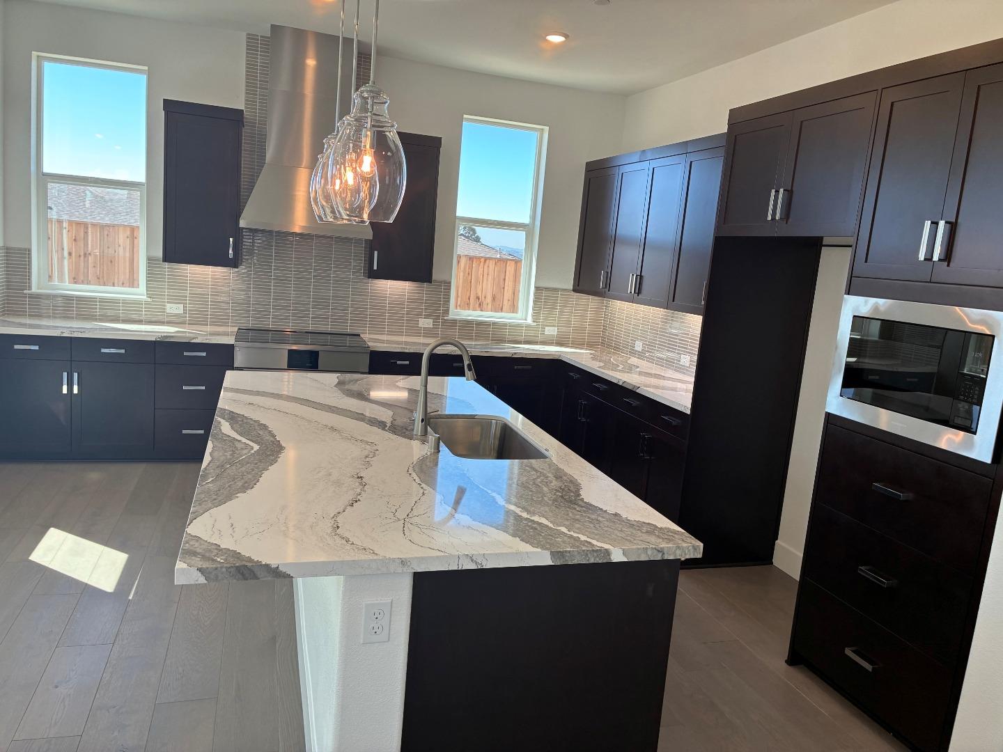 Detail Gallery Image 3 of 6 For 1036 Michael Ave #36,  Dublin,  CA 94568 - 4 Beds | 3/1 Baths