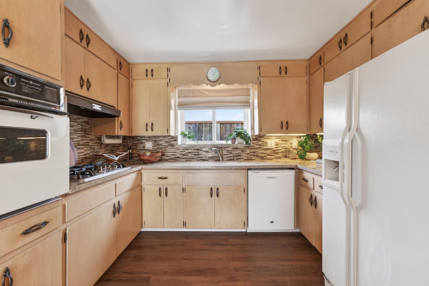 Detail Gallery Image 10 of 39 For 5164 Montreal Dr, San Jose,  CA 95130 - 3 Beds | 2 Baths