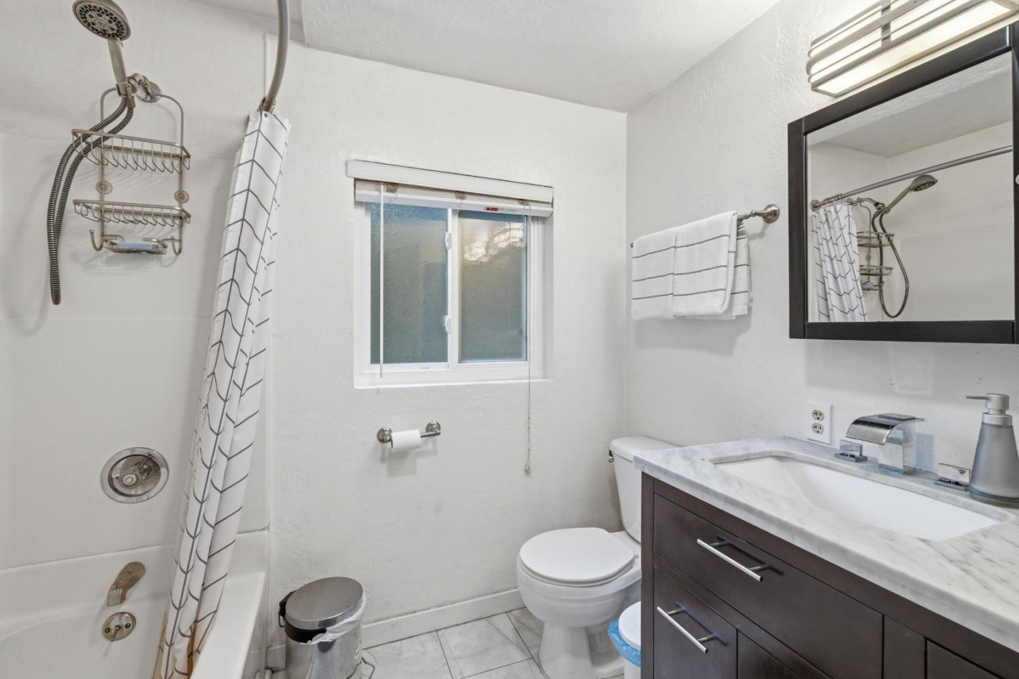 Detail Gallery Image 9 of 44 For 495 Primavera Rd, Boulder Creek,  CA 95006 - 4 Beds | 2 Baths