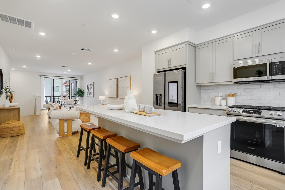 Detail Gallery Image 11 of 43 For 3229 Accelerator Ave #1005,  Fremont,  CA 94538 - 4 Beds | 3/1 Baths