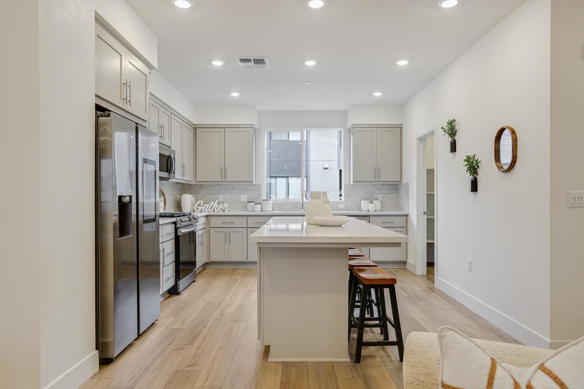 Detail Gallery Image 12 of 43 For 3229 Accelerator Ave #1005,  Fremont,  CA 94538 - 4 Beds | 3/1 Baths