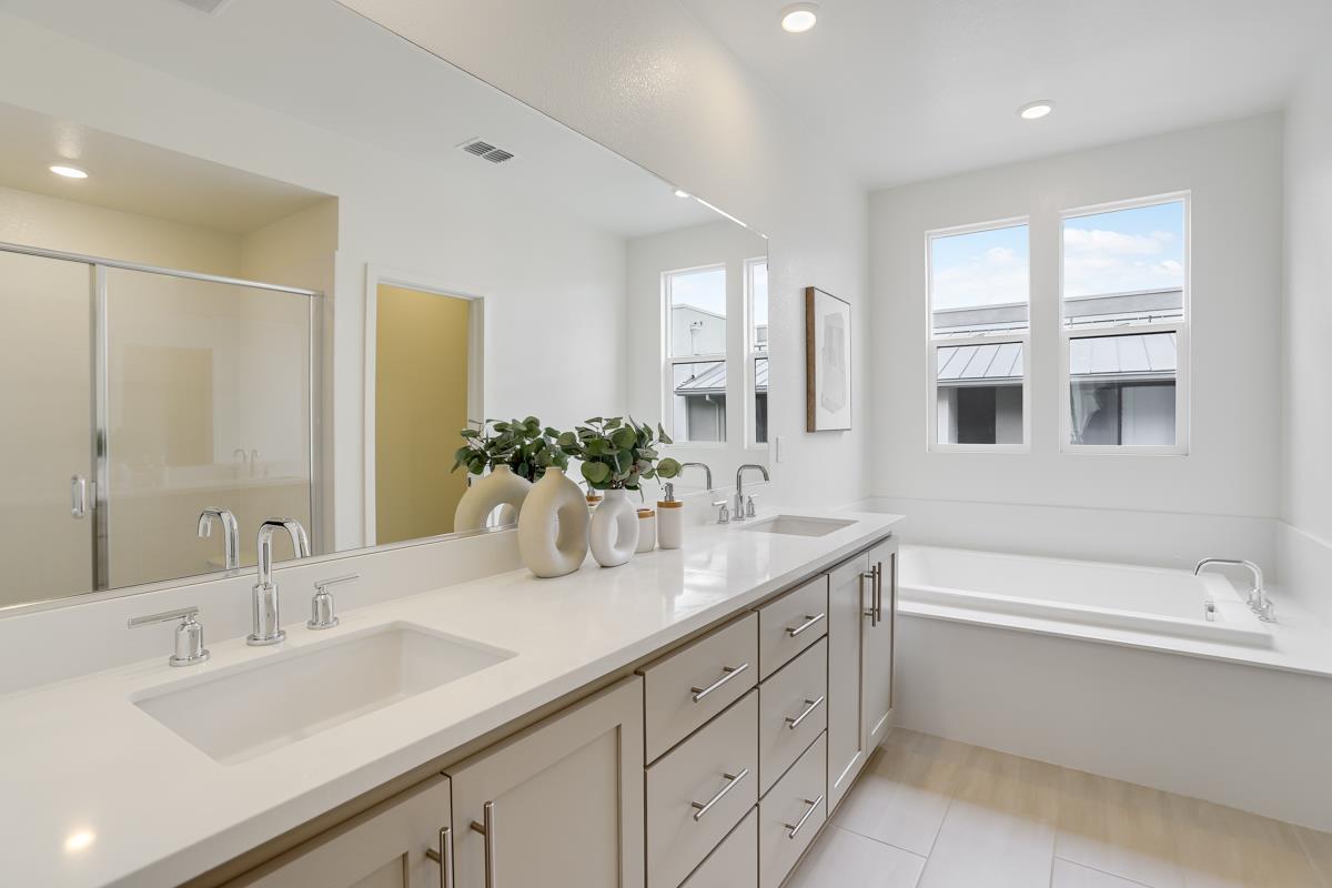 Detail Gallery Image 20 of 43 For 3229 Accelerator Ave #1005,  Fremont,  CA 94538 - 4 Beds | 3/1 Baths