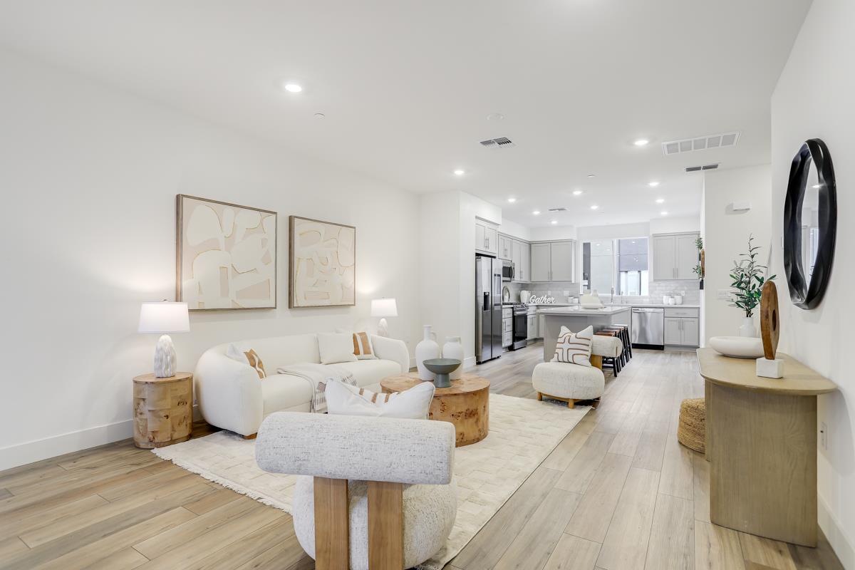 Detail Gallery Image 4 of 43 For 3229 Accelerator Ave #1005,  Fremont,  CA 94538 - 4 Beds | 3/1 Baths