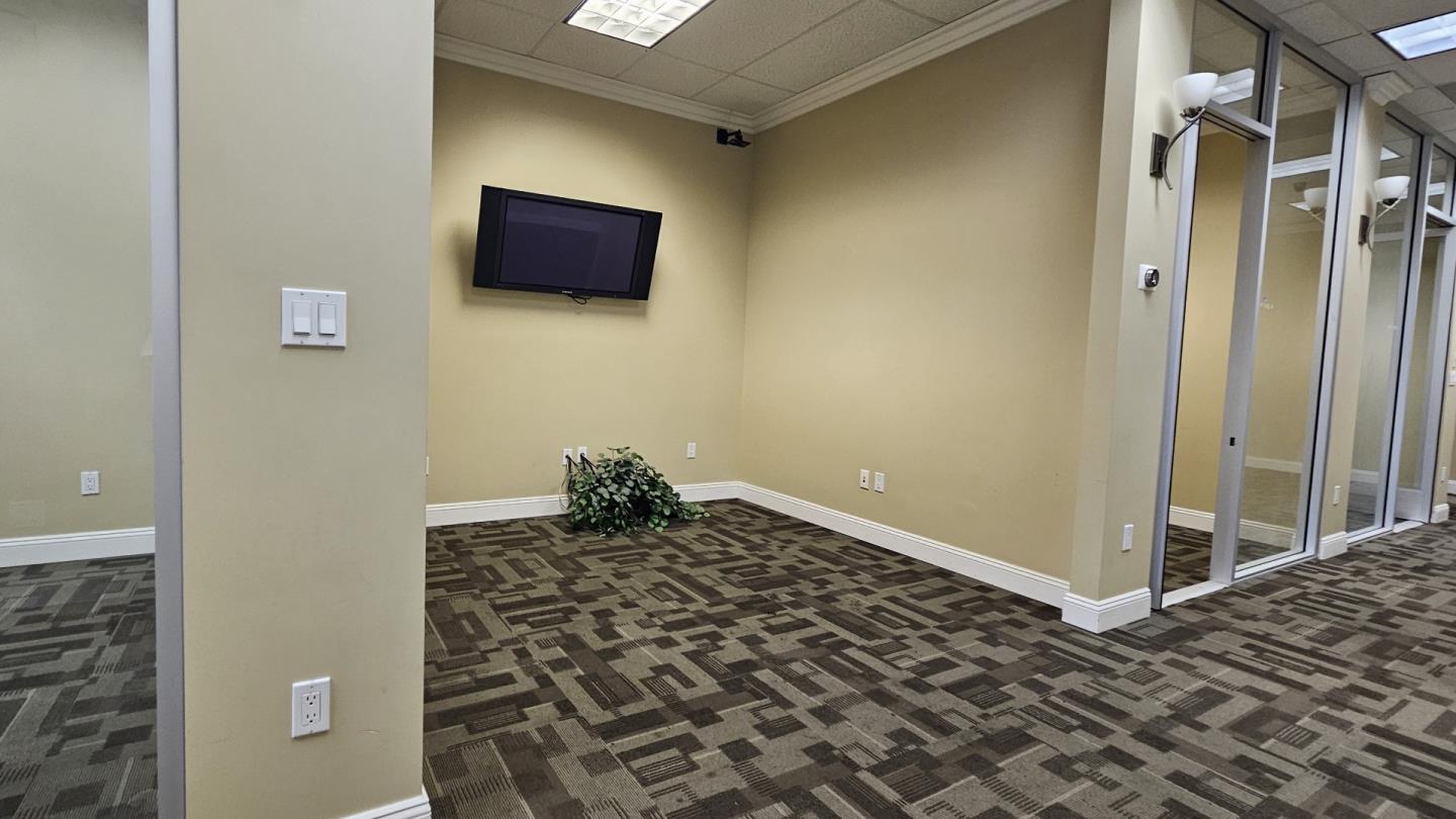 Detail Gallery Image 7 of 15 For 3005 Silver Creek Rd #194,  San Jose,  CA 95121 - – Beds | – Baths