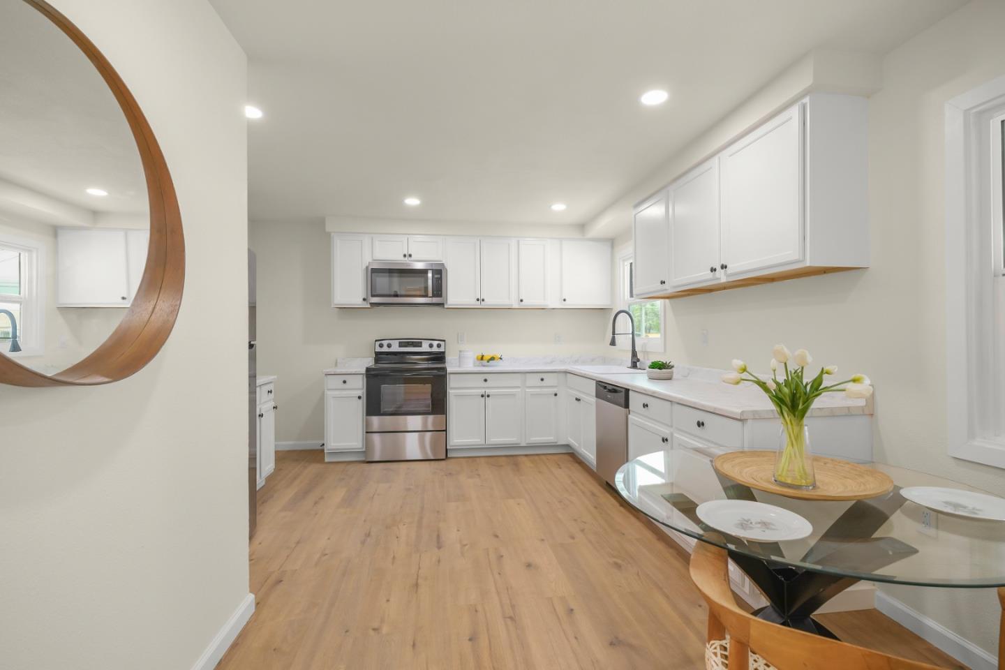 Detail Gallery Image 12 of 21 For 339 Dimaggio Ave, Pittsburg,  CA 94565 - 2 Beds | 1 Baths