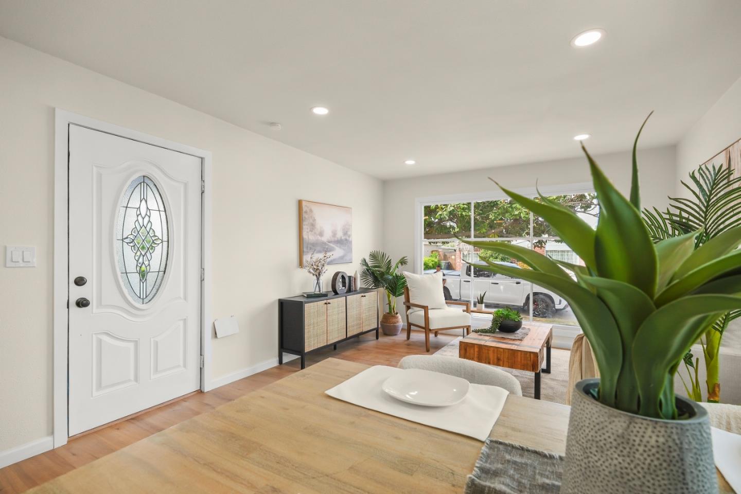 Detail Gallery Image 5 of 21 For 339 Dimaggio Ave, Pittsburg,  CA 94565 - 2 Beds | 1 Baths