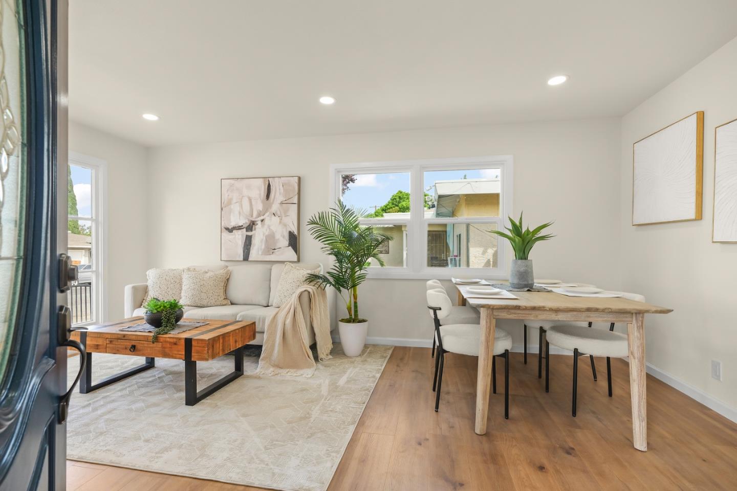 Detail Gallery Image 6 of 21 For 339 Dimaggio Ave, Pittsburg,  CA 94565 - 2 Beds | 1 Baths