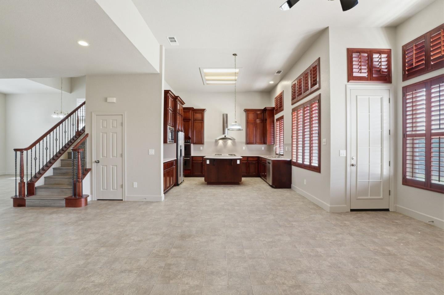 Detail Gallery Image 11 of 40 For 3216 Allan Adale Dr, Modesto,  CA 95355 - 3 Beds | 3 Baths