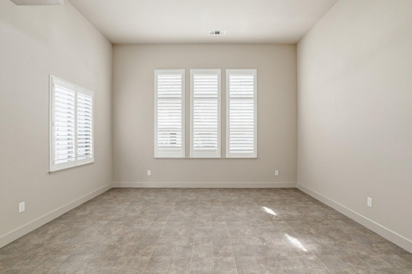 Detail Gallery Image 22 of 40 For 3216 Allan Adale Dr, Modesto,  CA 95355 - 3 Beds | 3 Baths