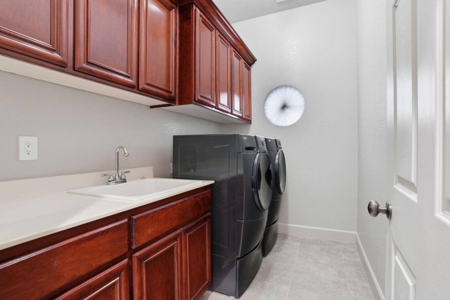 Detail Gallery Image 34 of 40 For 3216 Allan Adale Dr, Modesto,  CA 95355 - 3 Beds | 3 Baths