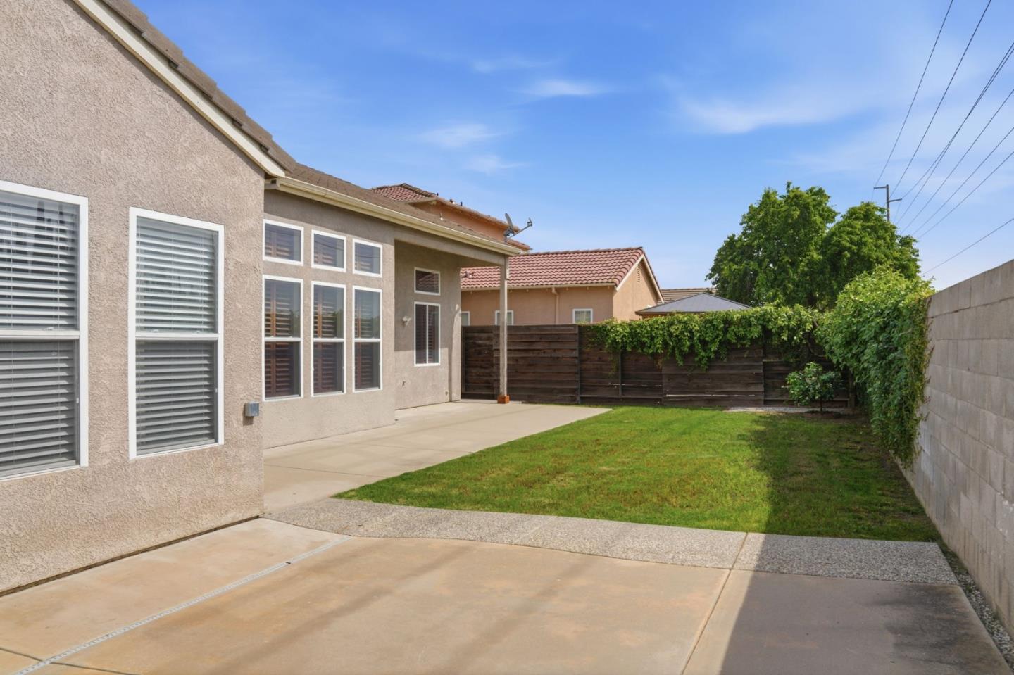 Detail Gallery Image 40 of 40 For 3216 Allan Adale Dr, Modesto,  CA 95355 - 3 Beds | 3 Baths