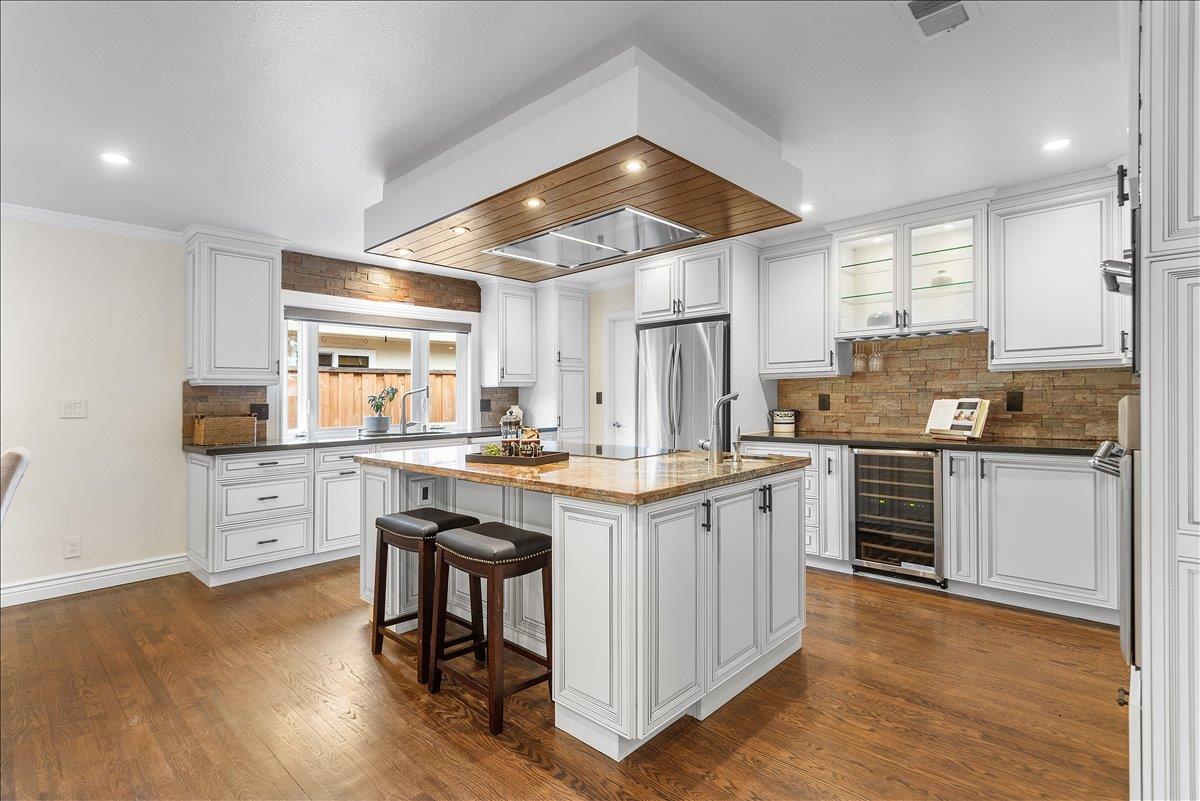 Detail Gallery Image 11 of 69 For 1529 Cameo Dr, San Jose,  CA 95129 - 3 Beds | 3 Baths