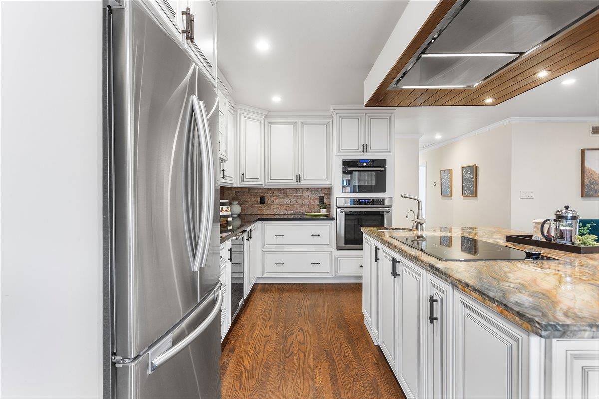 Detail Gallery Image 16 of 69 For 1529 Cameo Dr, San Jose,  CA 95129 - 3 Beds | 3 Baths