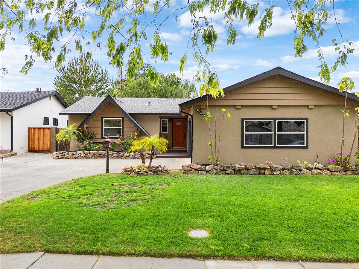 Detail Gallery Image 2 of 69 For 1529 Cameo Dr, San Jose,  CA 95129 - 3 Beds | 3 Baths