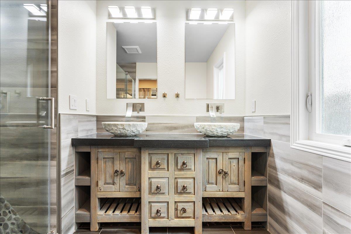 Detail Gallery Image 31 of 69 For 1529 Cameo Dr, San Jose,  CA 95129 - 3 Beds | 3 Baths