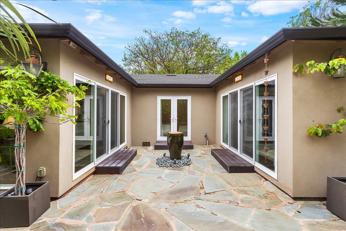 Detail Gallery Image 49 of 69 For 1529 Cameo Dr, San Jose,  CA 95129 - 3 Beds | 3 Baths