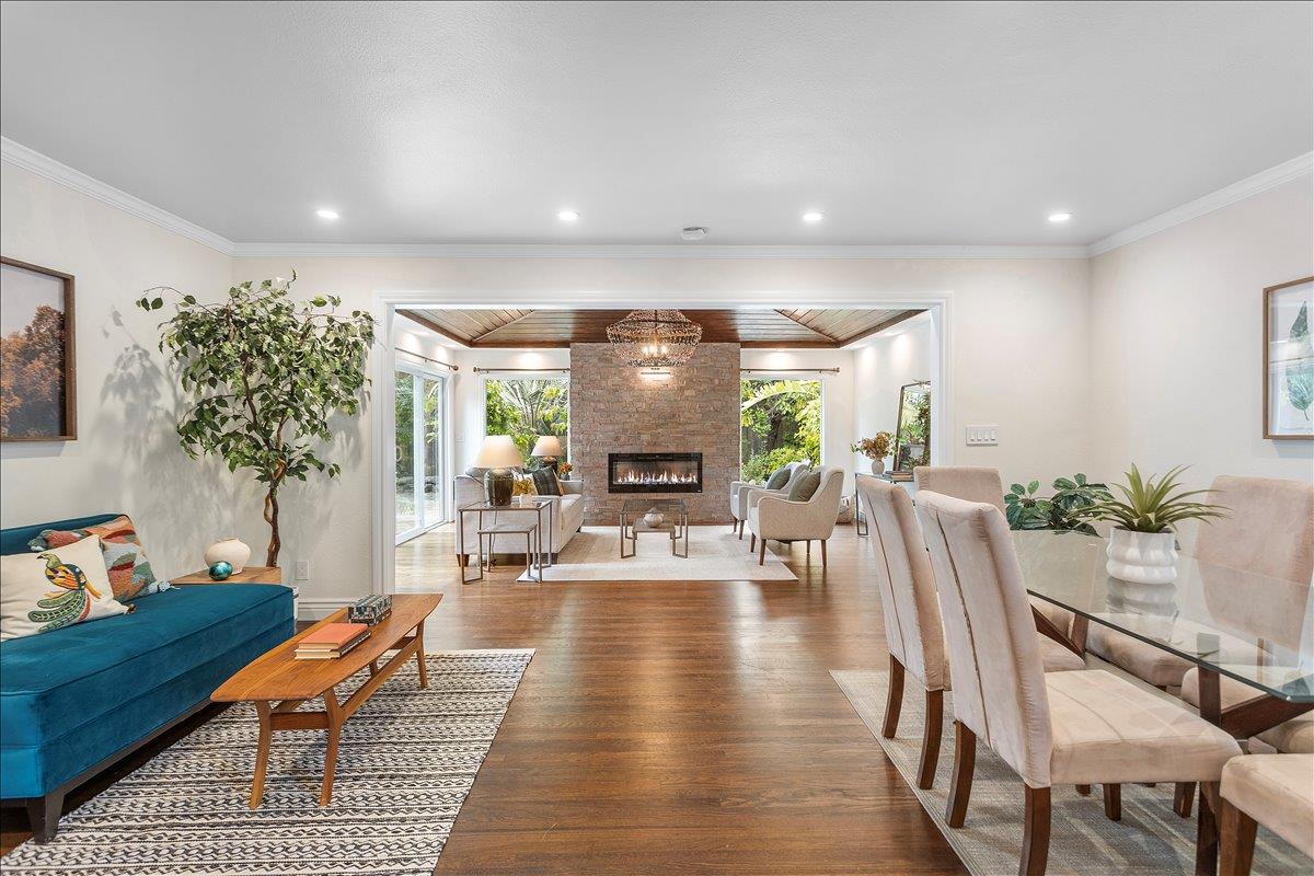 Detail Gallery Image 6 of 69 For 1529 Cameo Dr, San Jose,  CA 95129 - 3 Beds | 3 Baths