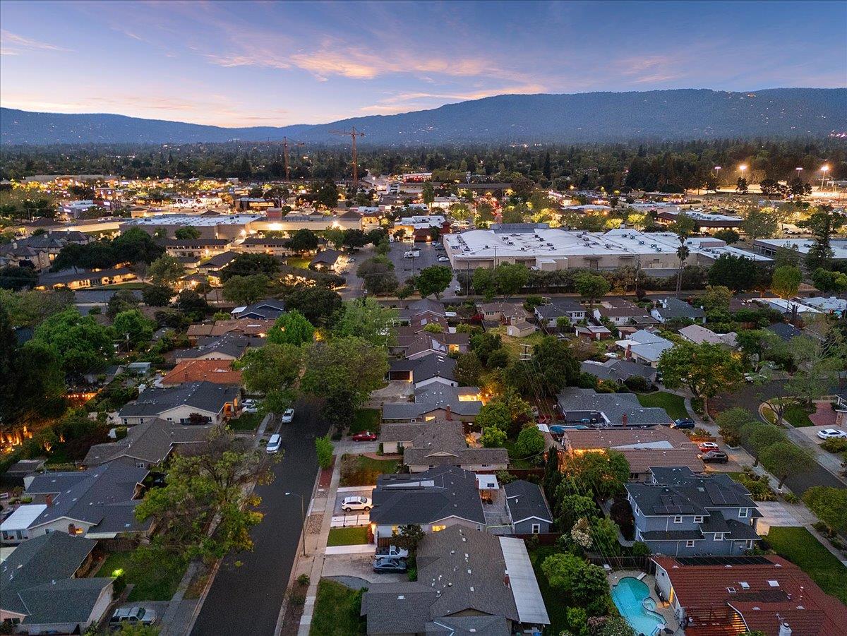 Detail Gallery Image 76 of 89 For 1529 Cameo Dr, San Jose,  CA 95129 - 3 Beds | 3 Baths