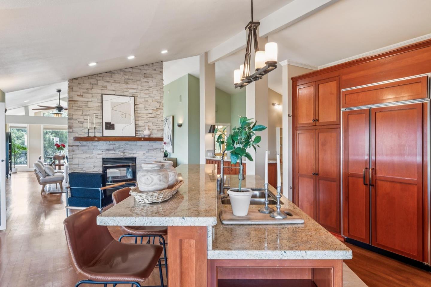 Detail Gallery Image 10 of 51 For 26245 Rinconada Dr, Carmel Valley,  CA 93924 - 4 Beds | 3/1 Baths