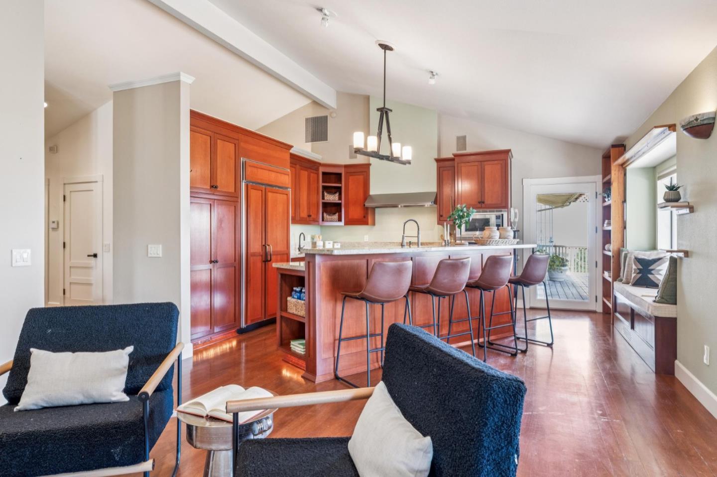 Detail Gallery Image 12 of 51 For 26245 Rinconada Dr, Carmel Valley,  CA 93924 - 4 Beds | 3/1 Baths