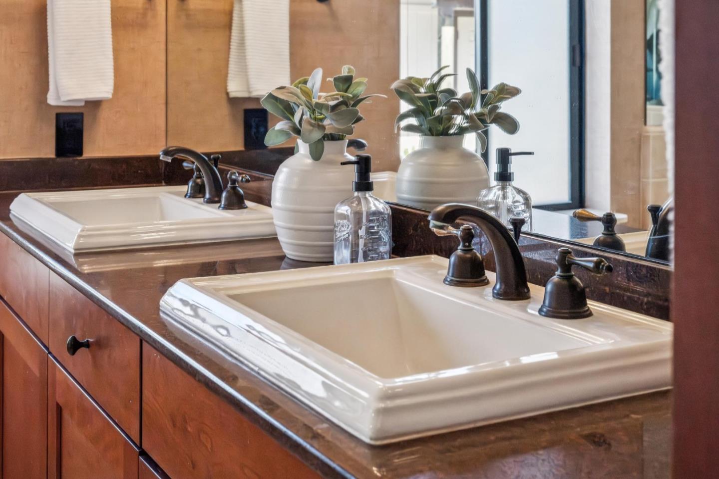 Detail Gallery Image 20 of 51 For 26245 Rinconada Dr, Carmel Valley,  CA 93924 - 4 Beds | 3/1 Baths