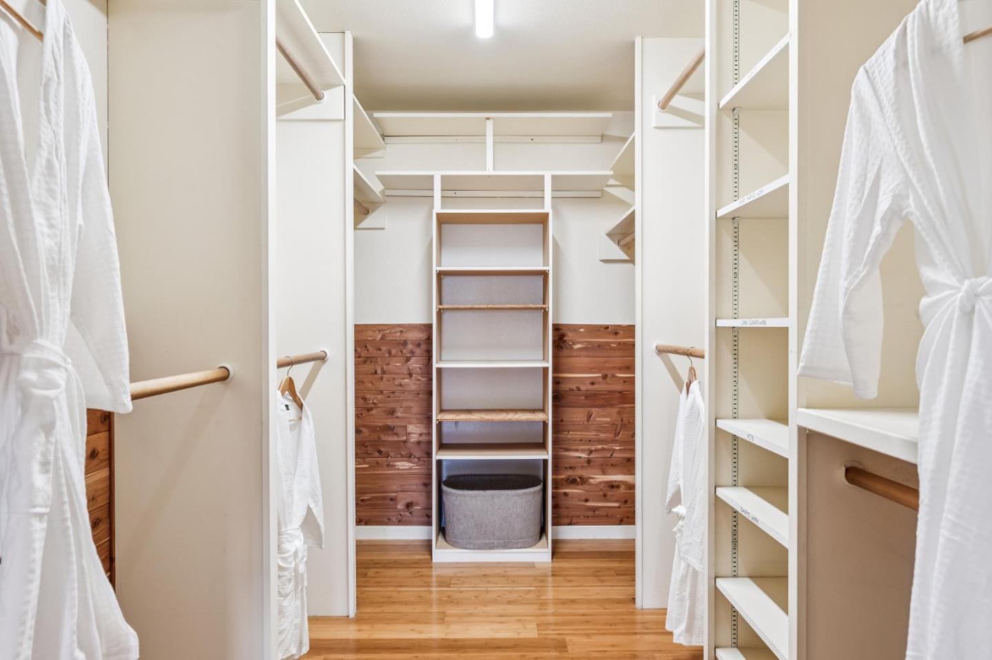 Detail Gallery Image 21 of 51 For 26245 Rinconada Dr, Carmel Valley,  CA 93924 - 4 Beds | 3/1 Baths