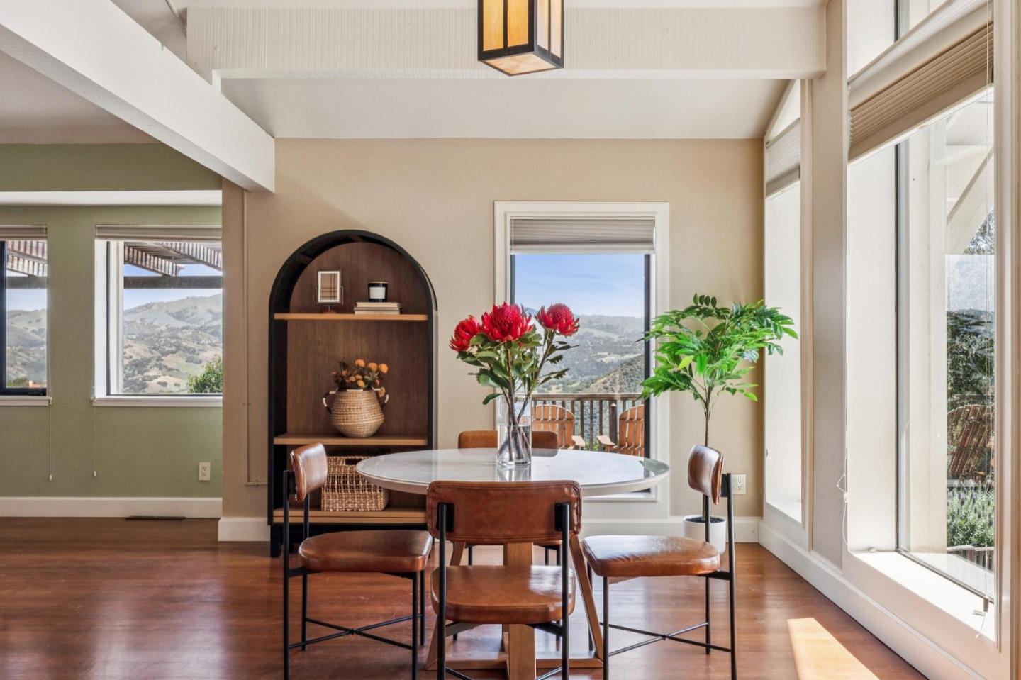 Detail Gallery Image 6 of 51 For 26245 Rinconada Dr, Carmel Valley,  CA 93924 - 4 Beds | 3/1 Baths