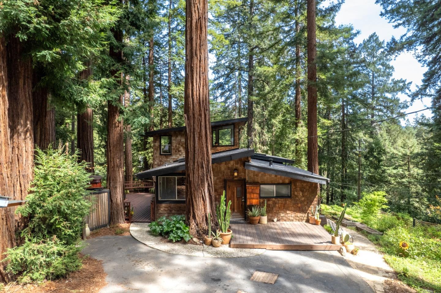 Detail Gallery Image 2 of 53 For 973 Forest Way, Brookdale,  CA 95007 - 2 Beds | 2 Baths