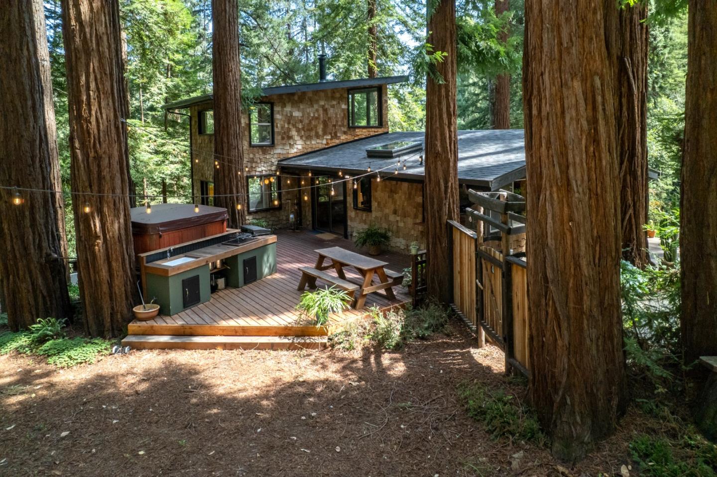 Detail Gallery Image 3 of 53 For 973 Forest Way, Brookdale,  CA 95007 - 2 Beds | 2 Baths