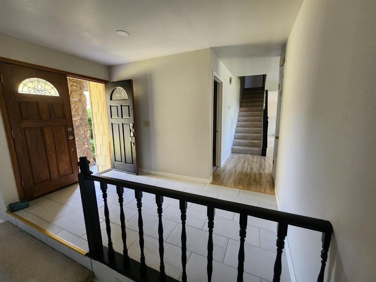 Detail Gallery Image 10 of 36 For 100 Yellowood Pl, Pittsburg,  CA 94565 - 4 Beds | 2/1 Baths