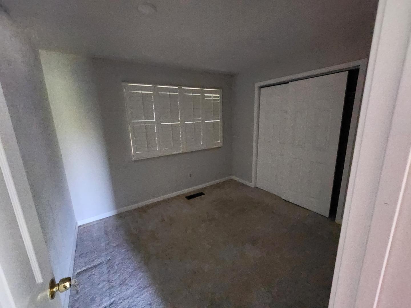 Detail Gallery Image 18 of 36 For 100 Yellowood Pl, Pittsburg,  CA 94565 - 4 Beds | 2/1 Baths