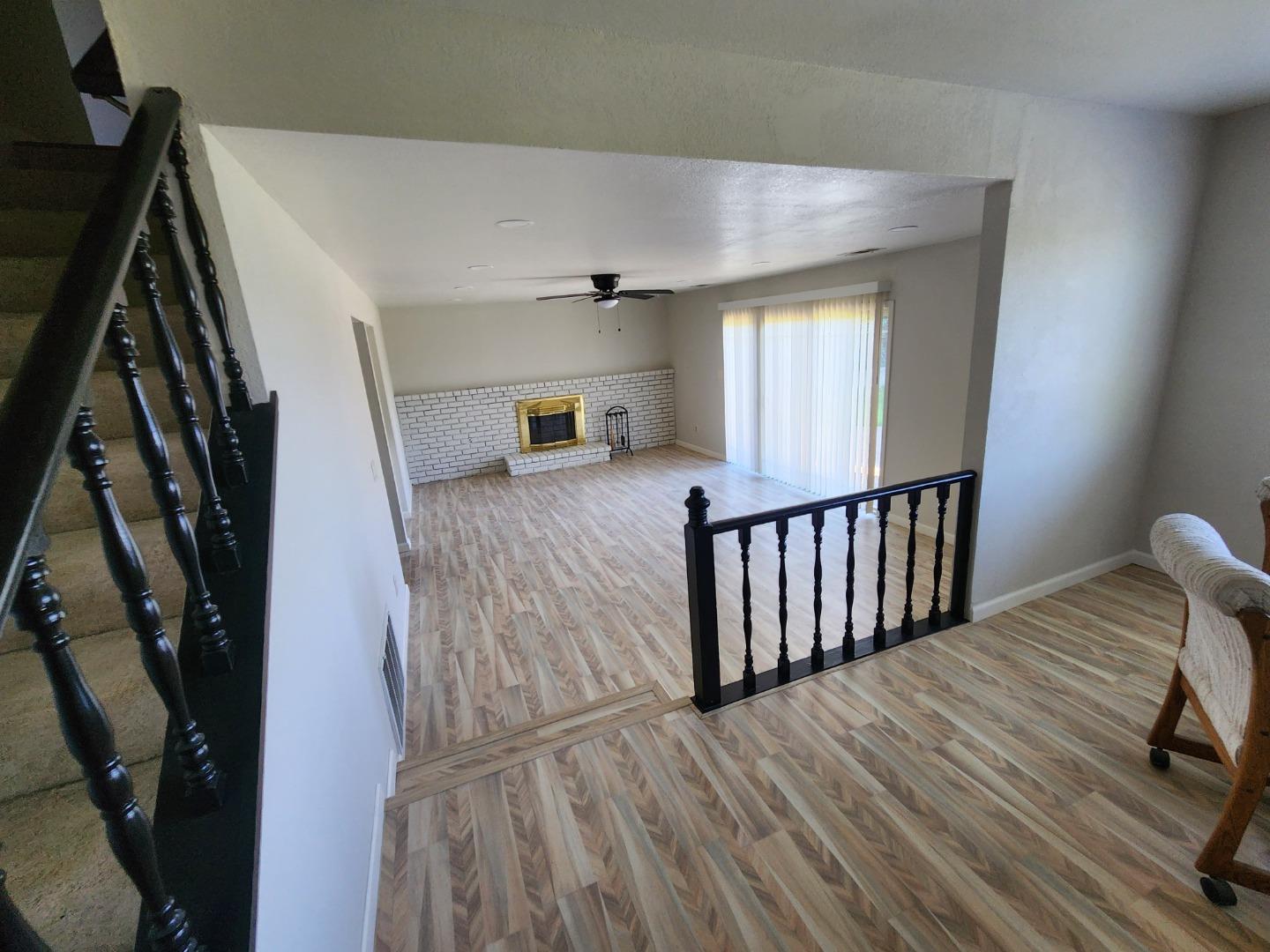 Detail Gallery Image 22 of 36 For 100 Yellowood Pl, Pittsburg,  CA 94565 - 4 Beds | 2/1 Baths