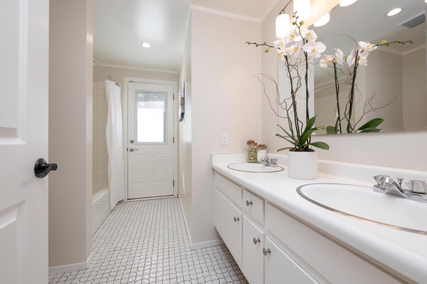 Detail Gallery Image 19 of 24 For 1340 Manzanita Dr, Millbrae,  CA 94030 - 4 Beds | 2 Baths