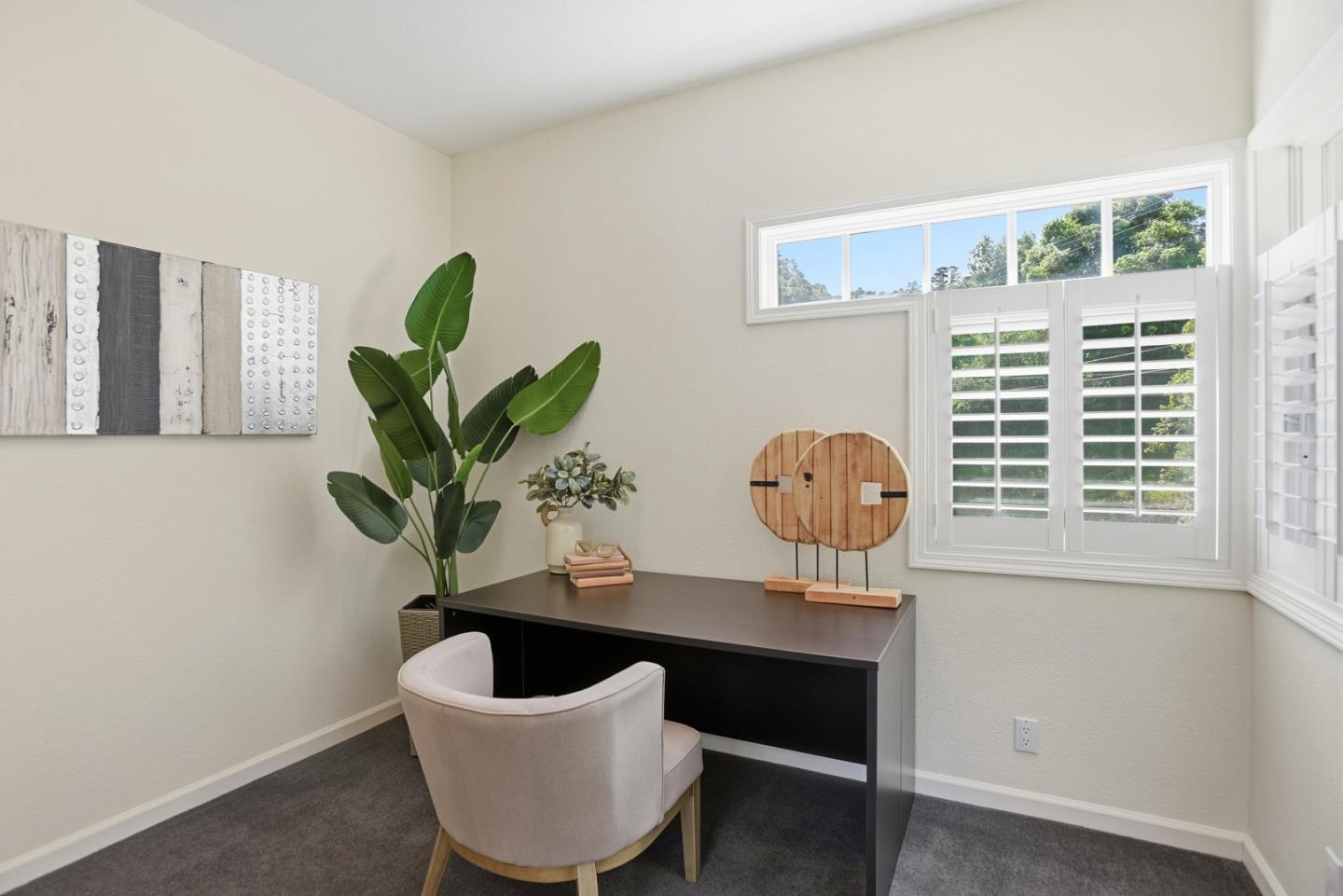 Detail Gallery Image 19 of 47 For 2060 Bunker Hill Dr, San Mateo,  CA 94402 - 4 Beds | 3 Baths