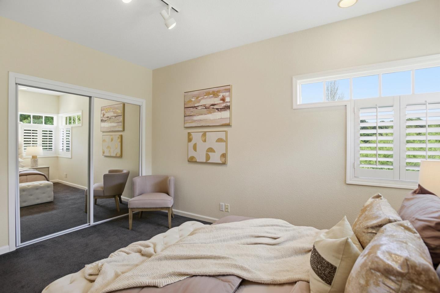 Detail Gallery Image 28 of 47 For 2060 Bunker Hill Dr, San Mateo,  CA 94402 - 4 Beds | 3 Baths