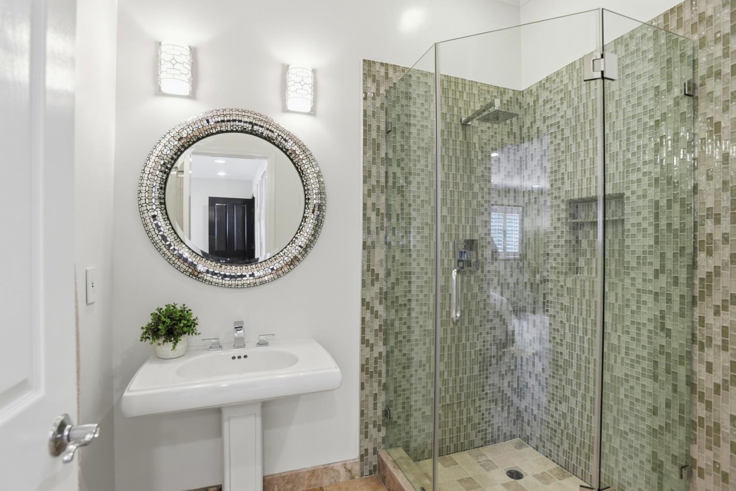 Detail Gallery Image 34 of 47 For 2060 Bunker Hill Dr, San Mateo,  CA 94402 - 4 Beds | 3 Baths